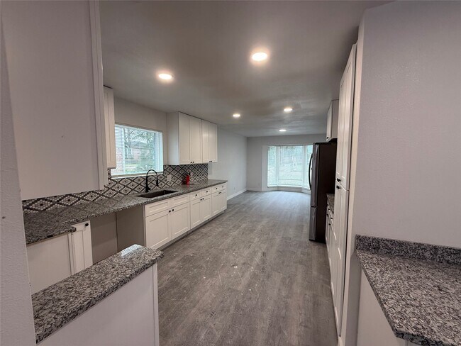 Building Photo - 1111 Caspian Ln