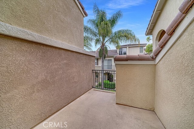 Building Photo - 1402 Elk Grove