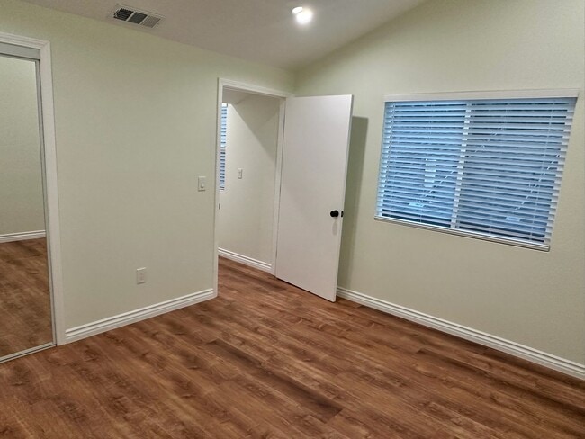 Building Photo - 4268 Silverado Dr