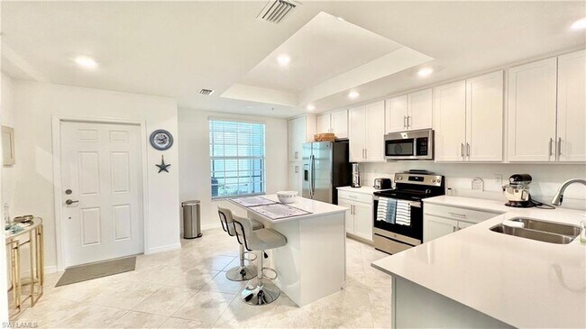 Building Photo - 15970 Grassland Ln