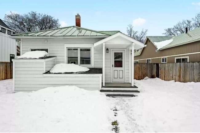 Building Photo - Whitefish cottage