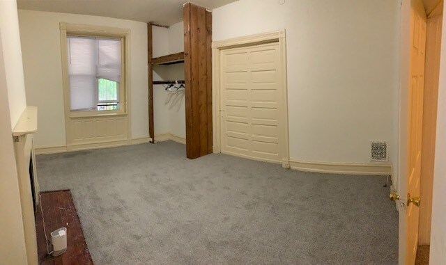 Building Photo - 4021 Pine St