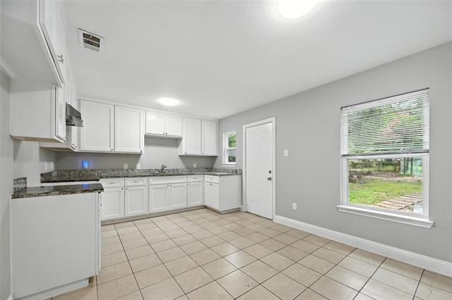 Building Photo - 6520 Lovett Ave