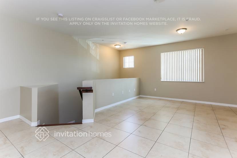 Building Photo - 12421 SW 50th Ct