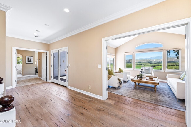 Building Photo - 1074 Deseo Ave