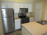 Building Photo - 8888 Tallwood Dr
