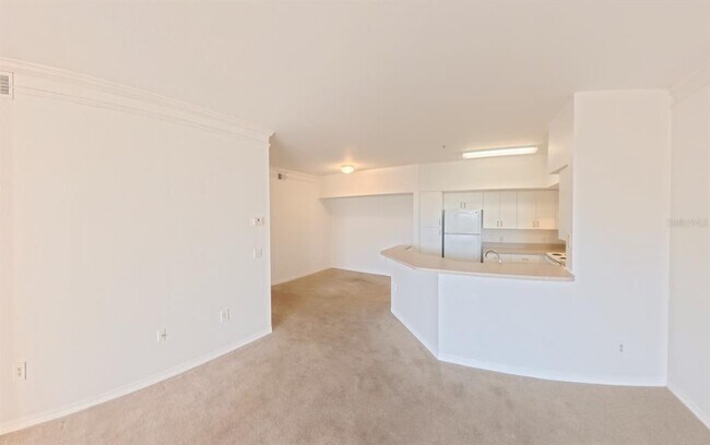 Building Photo - 4170 Central Sarasota Pkwy