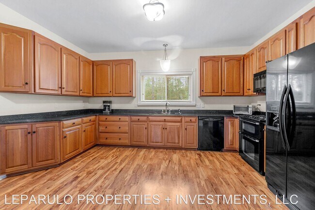 Building Photo - 4 br, 2.5 bath House - 8097 Archer Circle