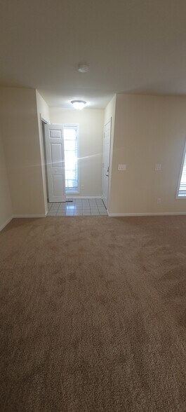 Building Photo - 1134 Pin Oak Dr