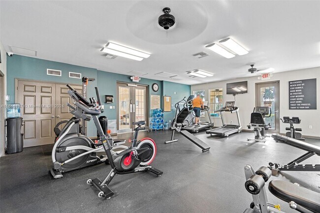 Building Photo - 4481 SW 49th Ave