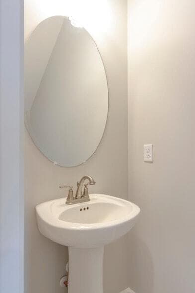 Building Photo - 4333 Doral Dr