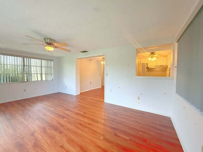 Building Photo - 5239 Eagle Dr