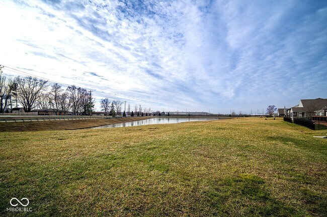 Building Photo - Spacious 4-Bedroom Home with Walk-In Closet & Community Pool in Greenwood