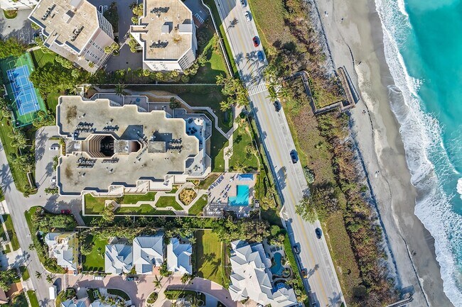 Building Photo - 176 Helios Dr