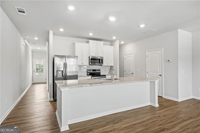 Building Photo - 424 Whitetail Cir