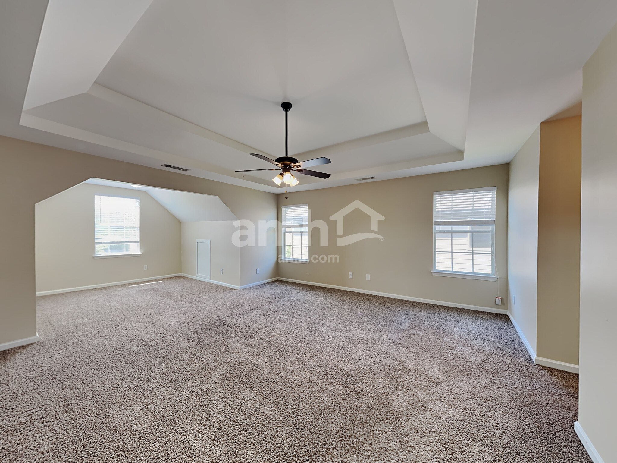 Building Photo - 2934 Gayle Manor Ln