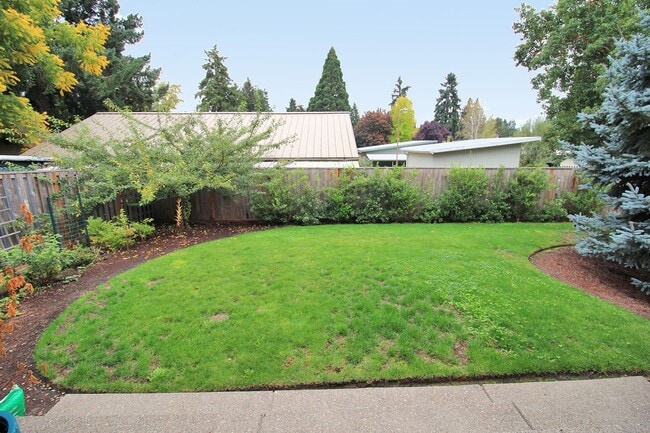 Building Photo - Spectacular Newer Construction Aloha 4 Bed/2.5 Bath Home on Dead-End Street