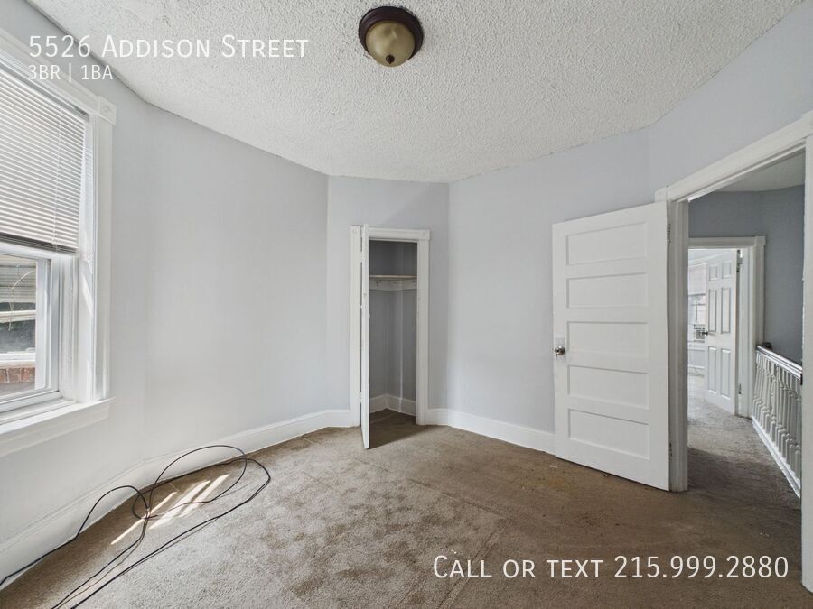 Building Photo - 5526 Addison St