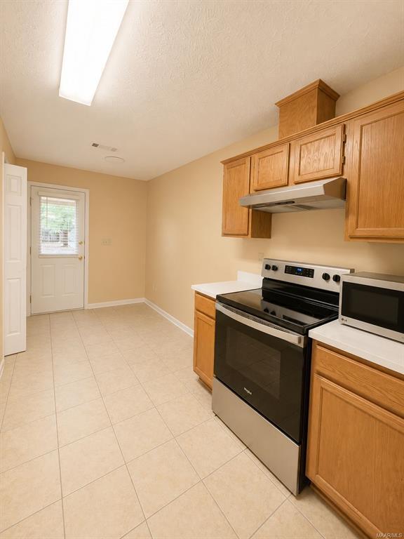 Building Photo - 8346 Grand Oaks Ct