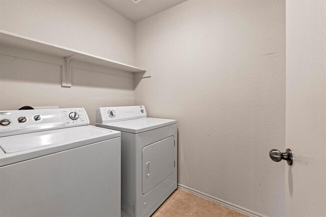 Building Photo - 4608 Acers Ln