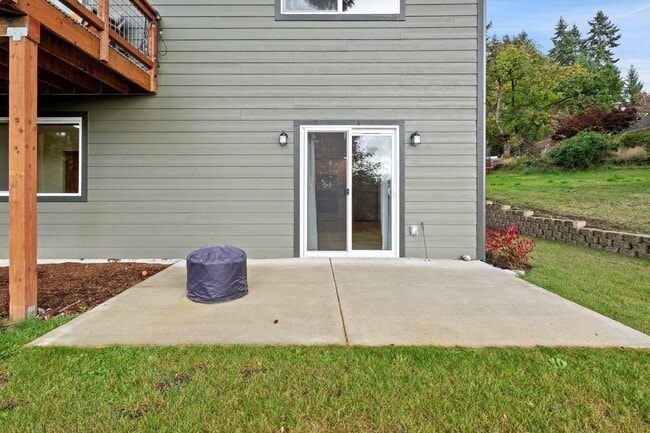 Building Photo - 535-537 NE Vena St