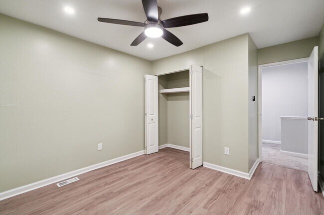 Building Photo - 3333 Comly Rd