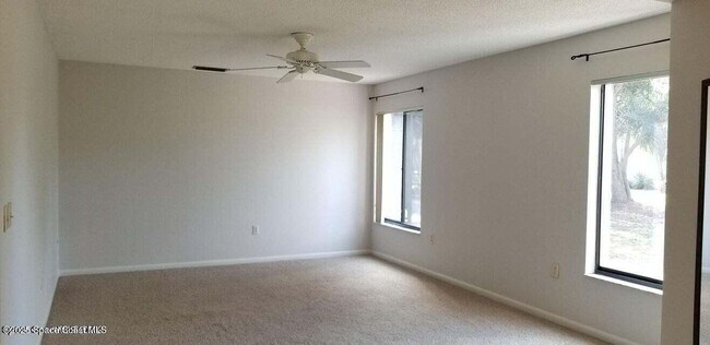 Building Photo - 300 Olympia Ct