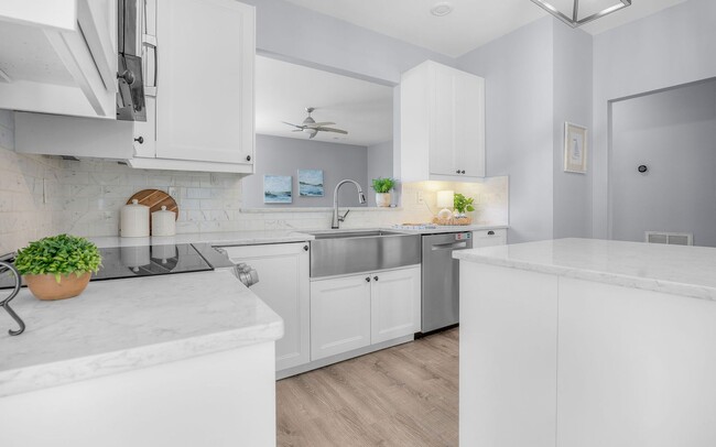 Building Photo - Gorgeous First-Time Rental in Popular Courthouse Estates! A Pet-Friendly Home, Fenced Yard, All A...