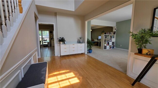 Building Photo - 7430 Newstead Dr