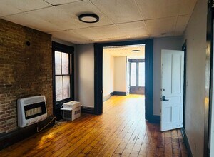 Building Photo - 3275 6th Ave
