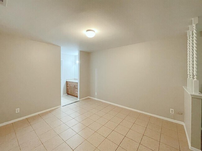 Building Photo - 11108 Blossom Bell Dr