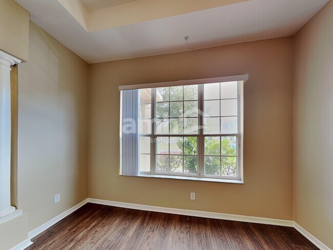 Building Photo - 10016 Caroline Park Dr