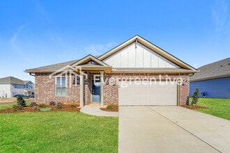 Building Photo - 202 Paca Ln