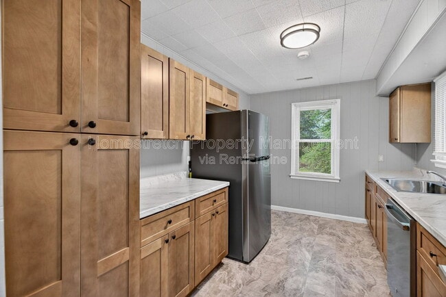 Building Photo - 410 McKinley Ave