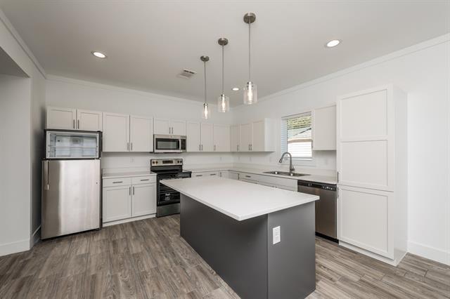 Building Photo - 3733 Vineyard Dr