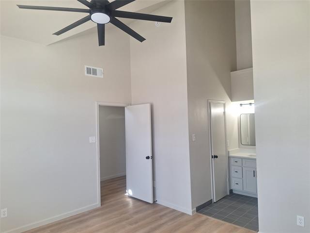 Building Photo - 219 Rodeo Dr