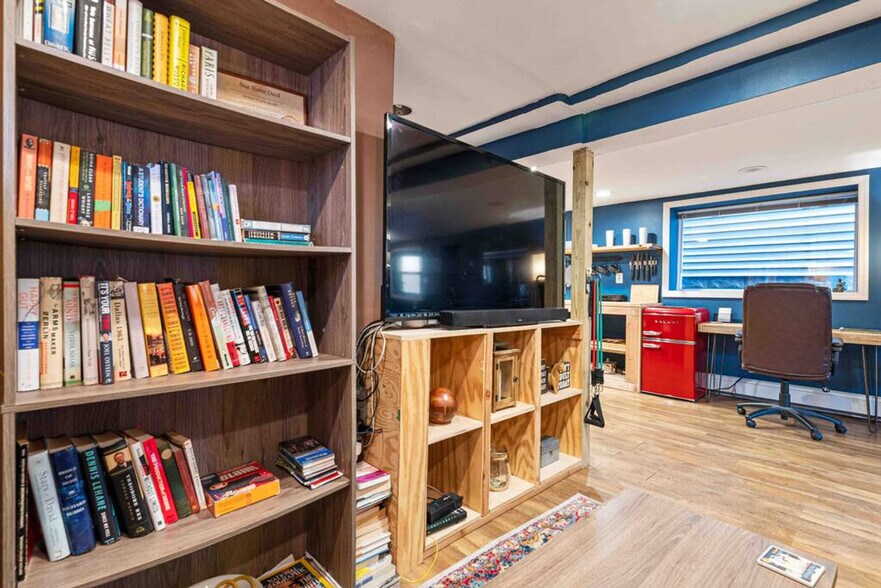 Building Photo - 1510 85th St