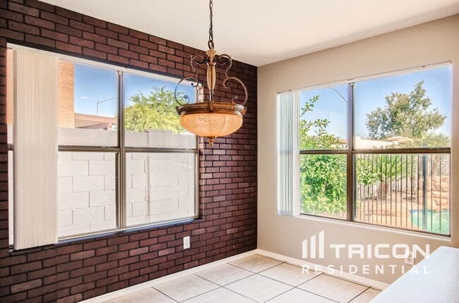 Building Photo - 9338 E Olla Ave