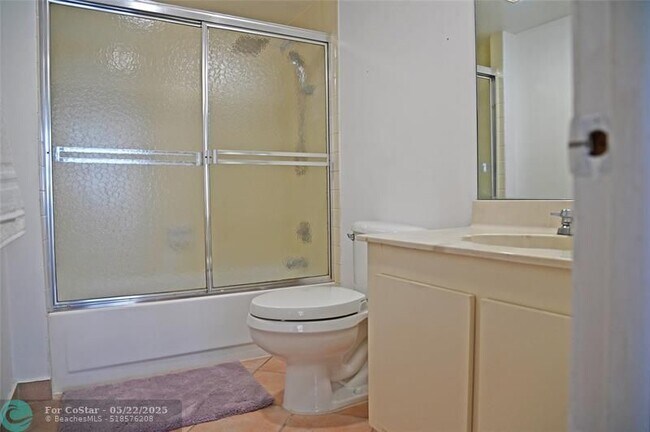 Building Photo - 525 N Ocean Blvd