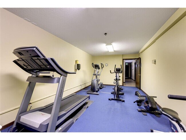 Building Photo - 4575 W 80th St Cir