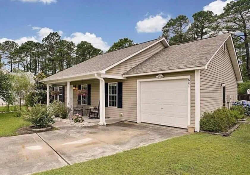 Building Photo - 601 Tisbury Ln