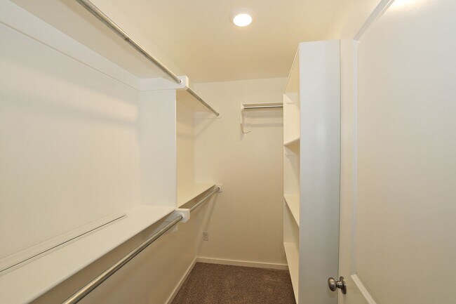 Building Photo - 7205 Athens St