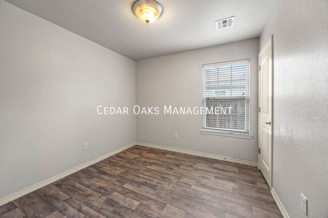 Building Photo - 1308 S C Ct