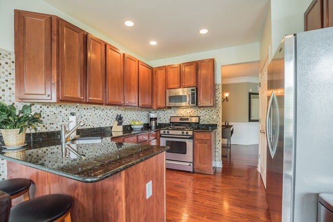 Building Photo - 216 Westbrook Dr