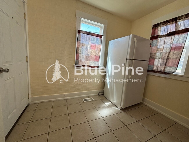 Building Photo - 1350 Shipp Ave
