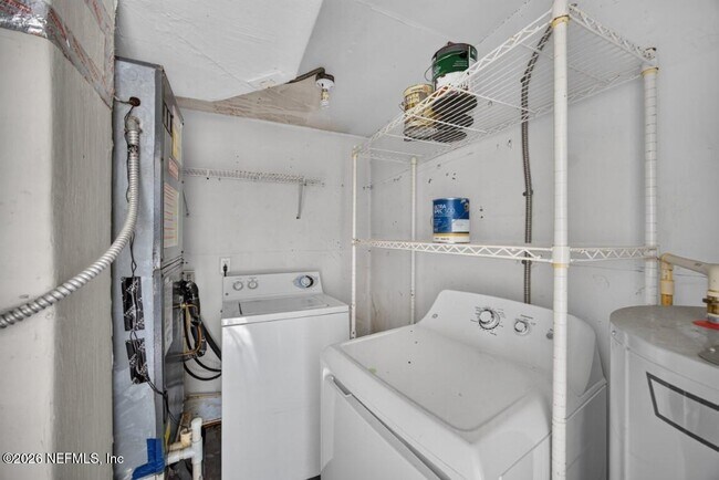 Building Photo - 87 Saratoga Cir S