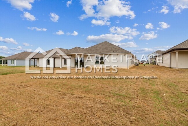 Building Photo - 315 McHenry Dr