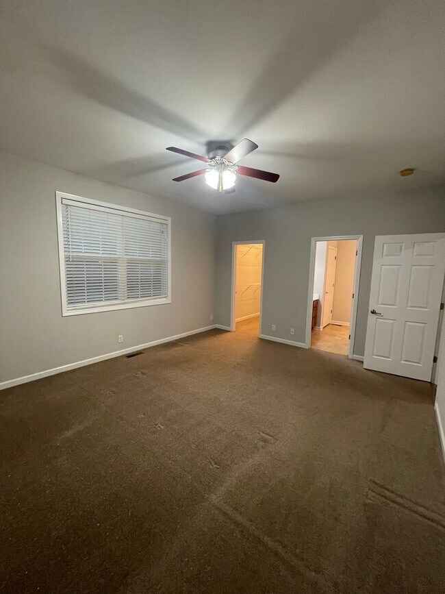 Building Photo - 7920 Ellisville Ln