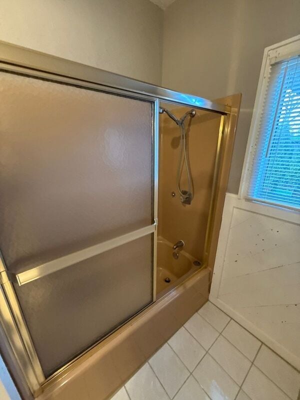 Building Photo - 1615 D St NE