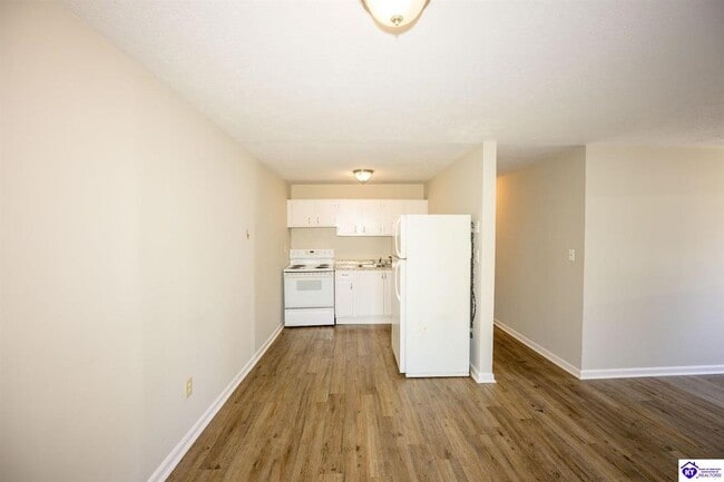 Building Photo - 3640 Flaherty Rd